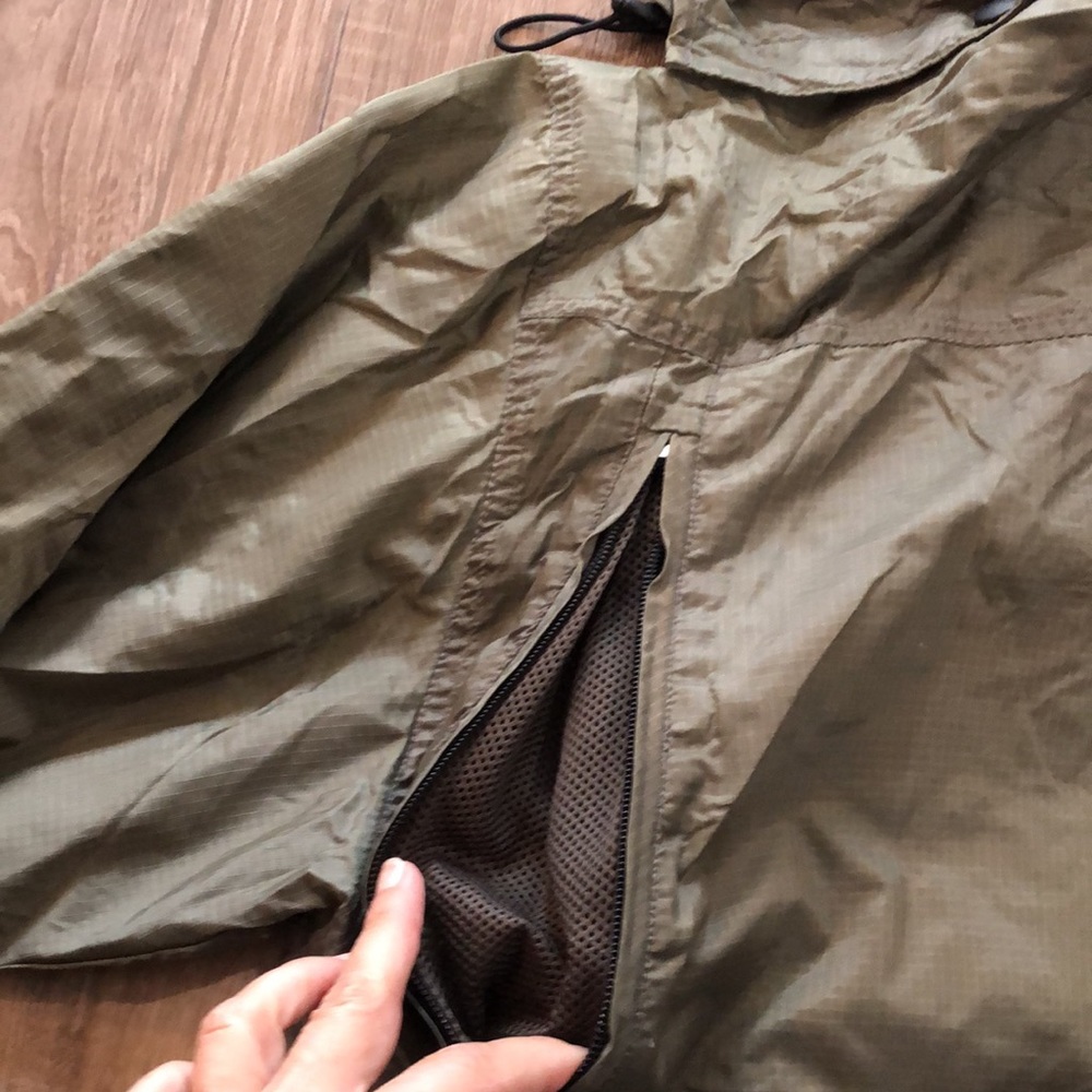 Like new! - NORTH BAY Rip-Stop Packable Hiking Technical Jacket w/Snap On Hood - Picture 12 of 12